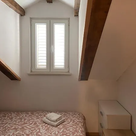 Rose Garden Apartman *